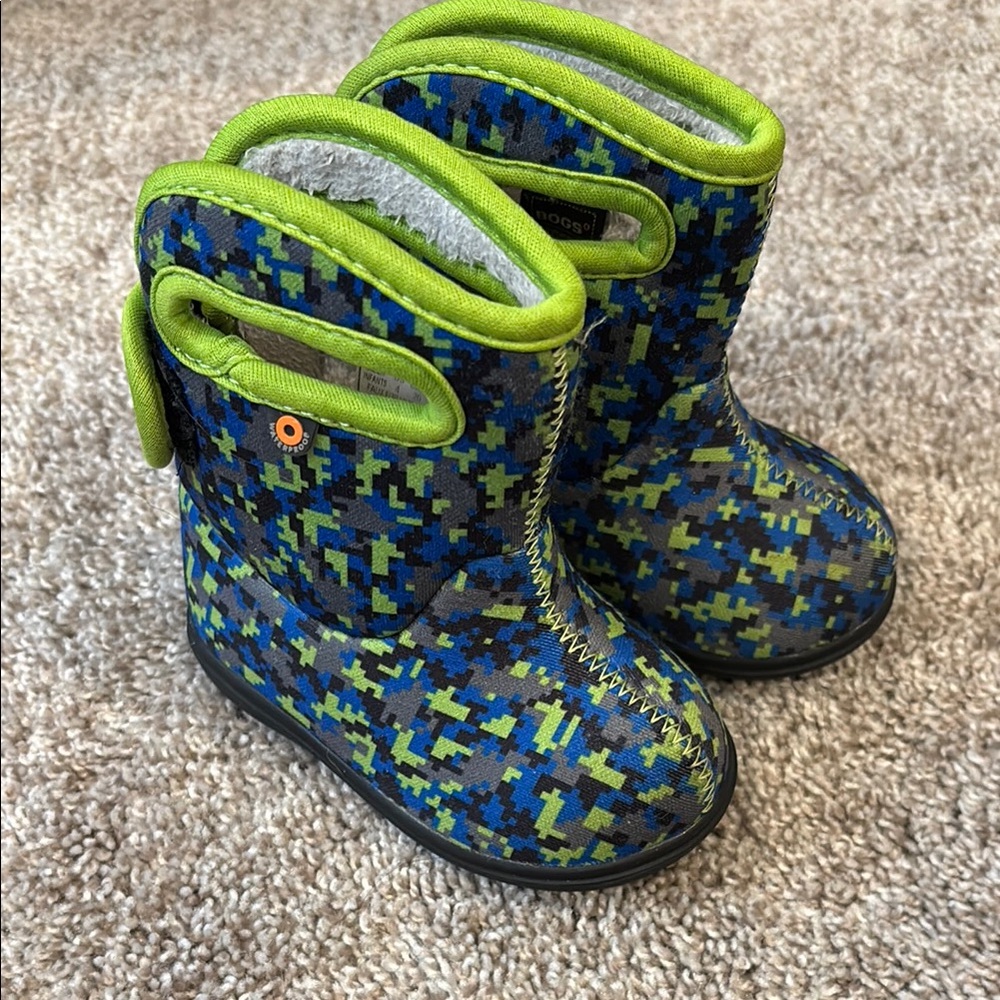 Infant size 4 Bogs Blue & Green Pixel Camo Rain Boots with Lime Trim